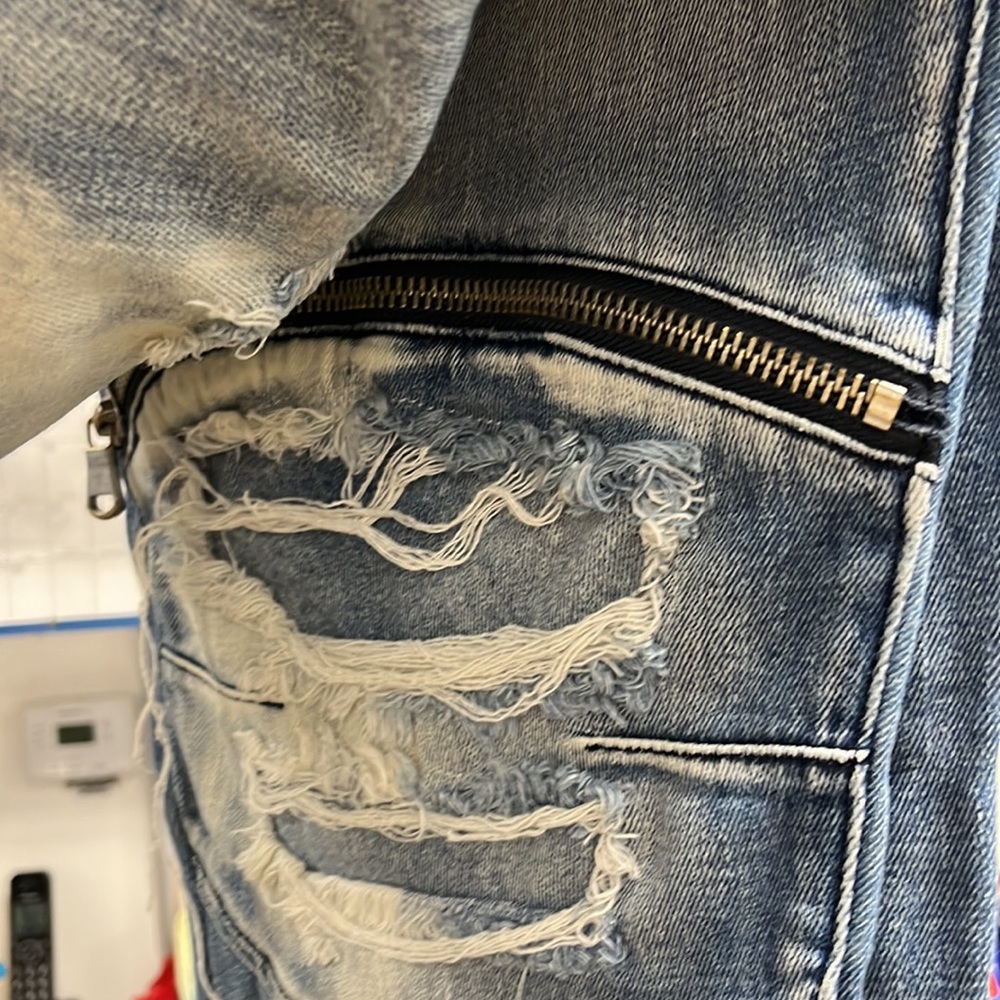 Jeans - Picture 4 of 4